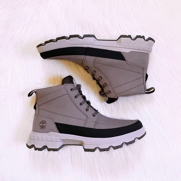 Timberland Men’s TBL Originals Ultra Waterproof Chukka Boots In Beige - Picture 6 of 7